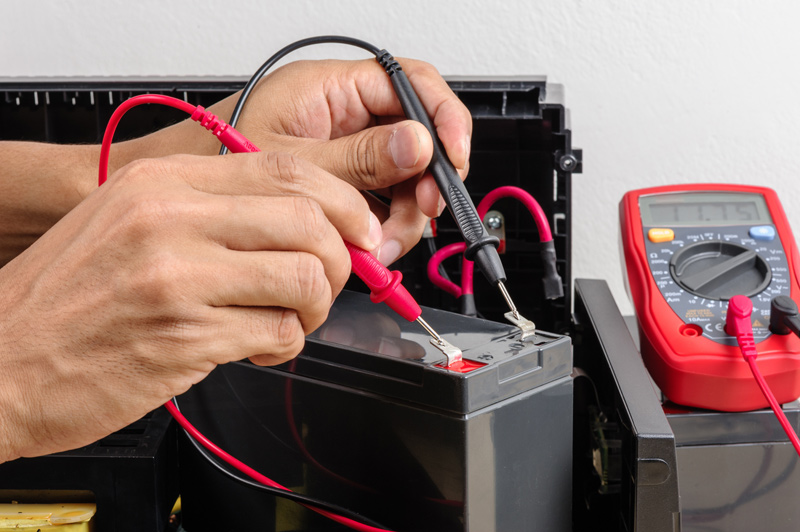 bảo trì và kiểm tra bộ lưu điện UPS