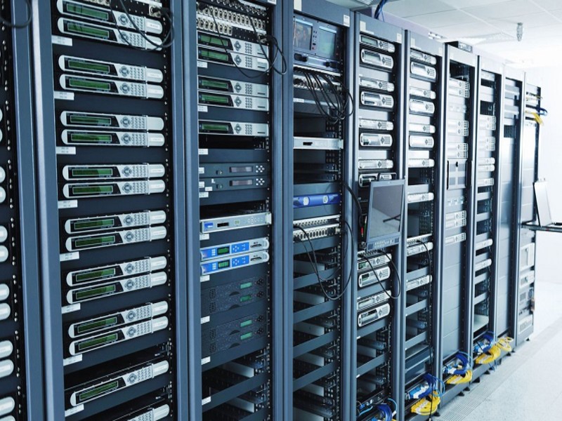 UPS chuyên dụng cho hệ thống máy chủ
