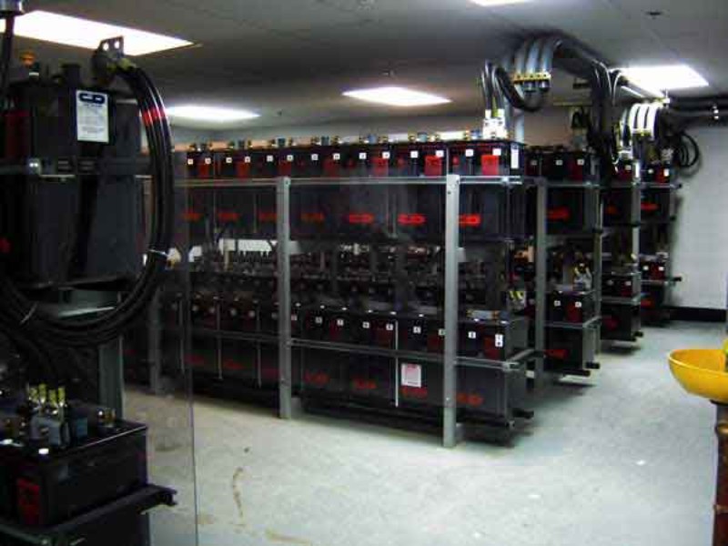 UPS chuyên dụng cho hệ thống máy chủ