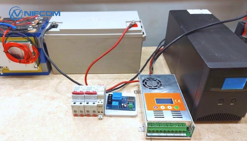 kết hợp Inverter với UPS